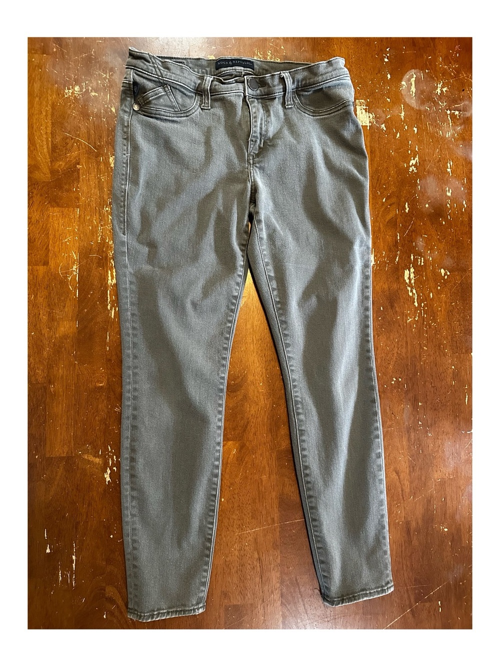 Rock & Republic Women's Kashmiere Skinny Jeans in Charcoal Gray Size 12M
